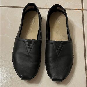 Toms Women's Black Leather Slip-On Loafers